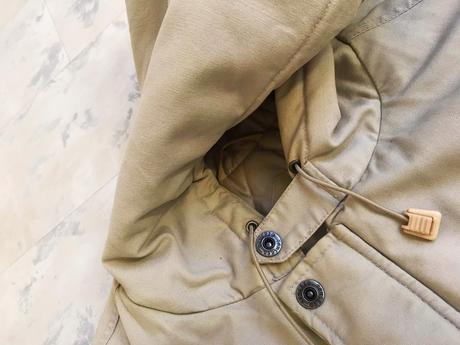 Teplá hrubá bunda s kapucňou, xxl