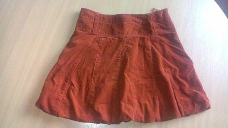 Menčestrová suknička, 152