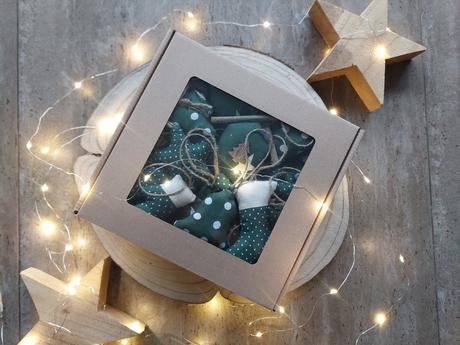 Vianočné ozdoby v darčkovom balení,