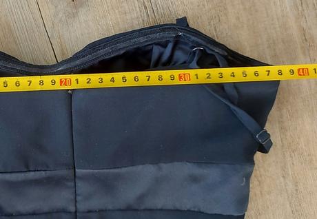 Elegantné tmavomodré šaty, 36