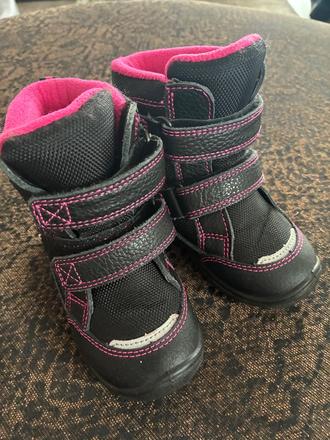 Cizmi vo vynikajucom stave, protetika,24