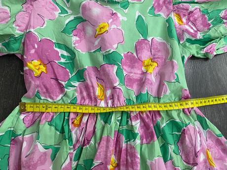 Dievčenské šaty velk.140, 140