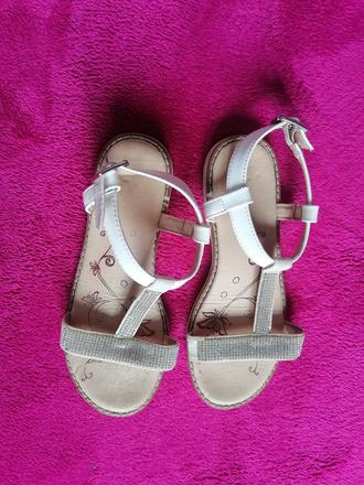 Trblietavé sandálky, 33