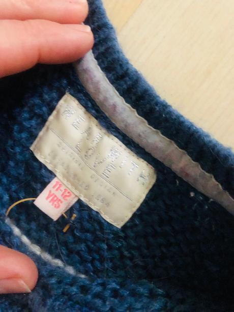 Značkový platený svetrik, 146