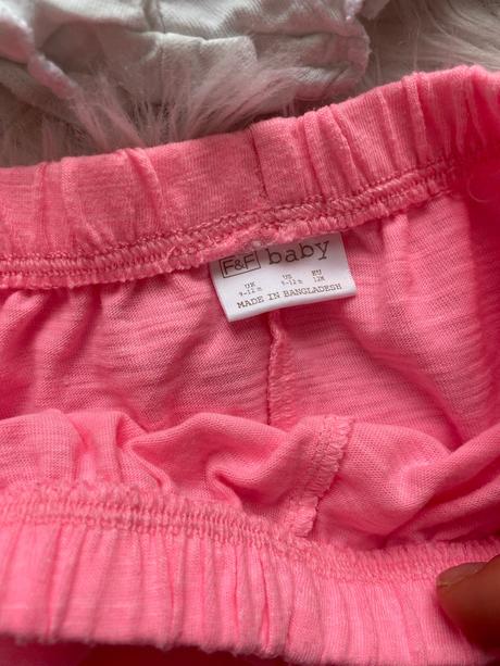 Šortky s volanikmi, f&f,80