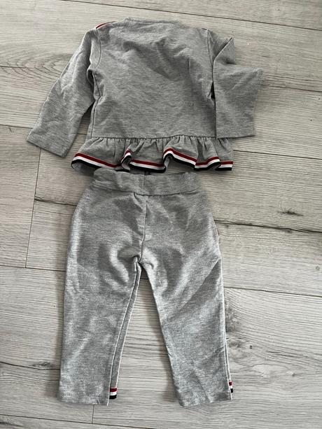 Sivá tepláková súprava, 86