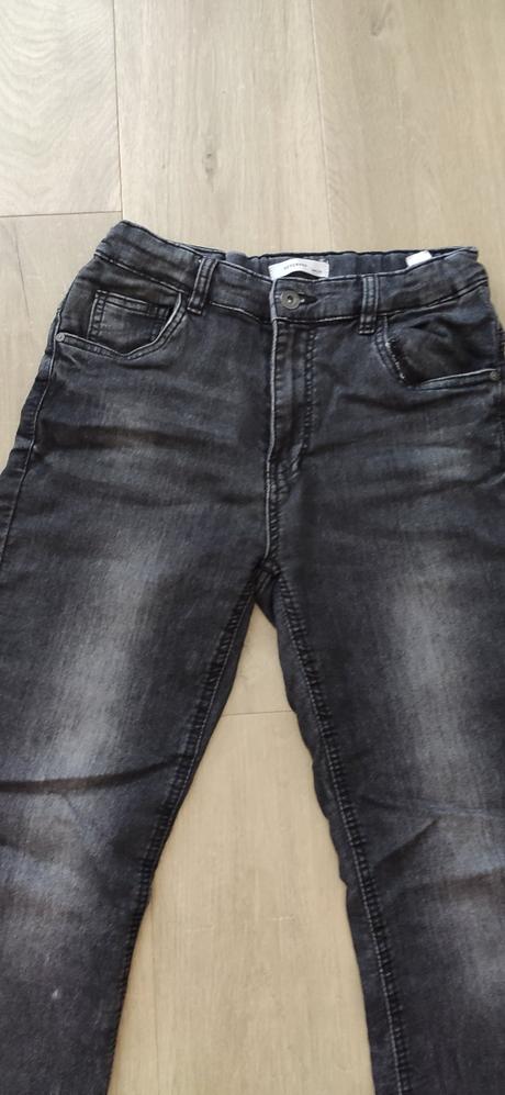 Čierne rifle, reserved,164