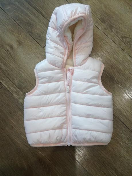 Krásna vestička ako nová, f&f,62