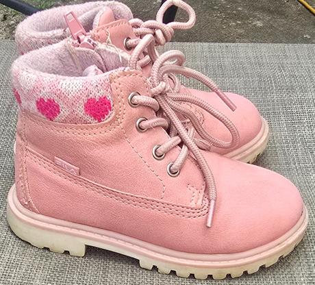 Poltopánky, fila,23