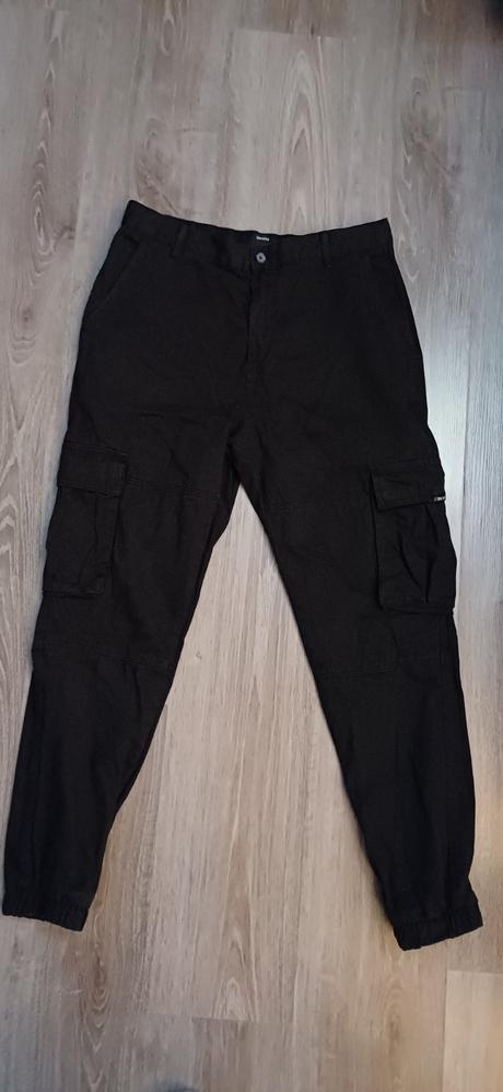 Cargo nohavice., bershka,m