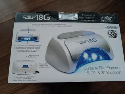 Lampa na gélové nechty,