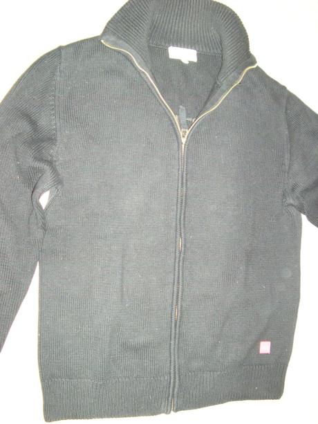 1467. čierny sveter pánsky, m