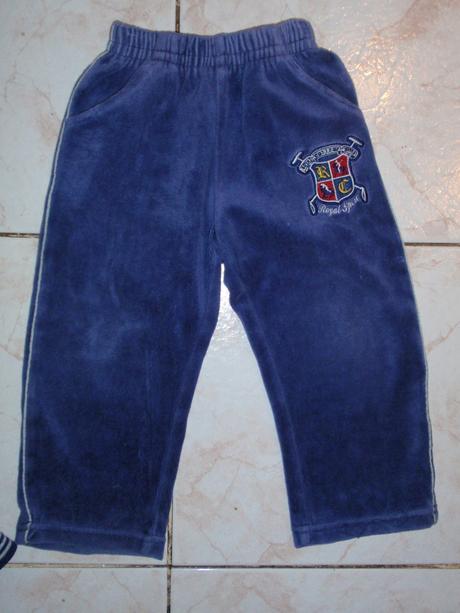 Zamatové tepláčiky, 86