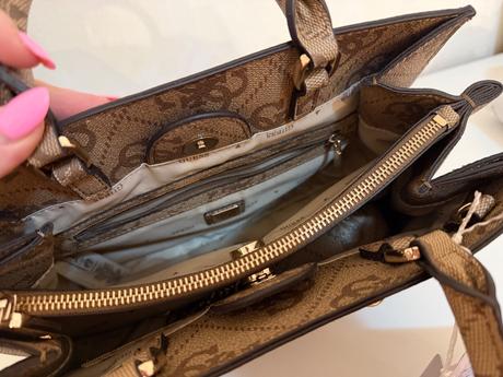 Elegantná kabelka guess z kolekcie lorelei, guess