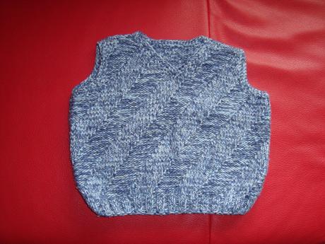 Mix svetríkov,cena spolu,predaj aj samostatne, 68