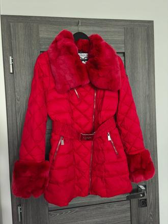 Krasna zimna bunda mayo chix s pravou kozusinkou, mayo chix,s