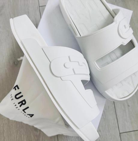 Furla šlapky biele, originál s dokladom, 39 / 40