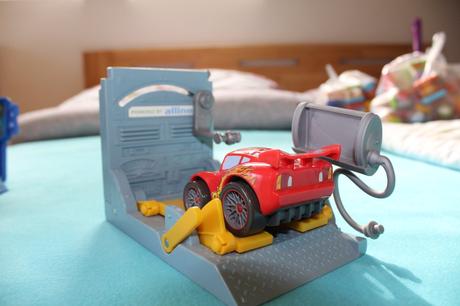 Fisher price imaginext cars 2 lightning mcqueen, 