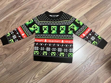 Predám svetrík vianočný, 128