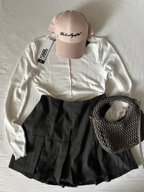 Šiltovka karl lagerfeld, 