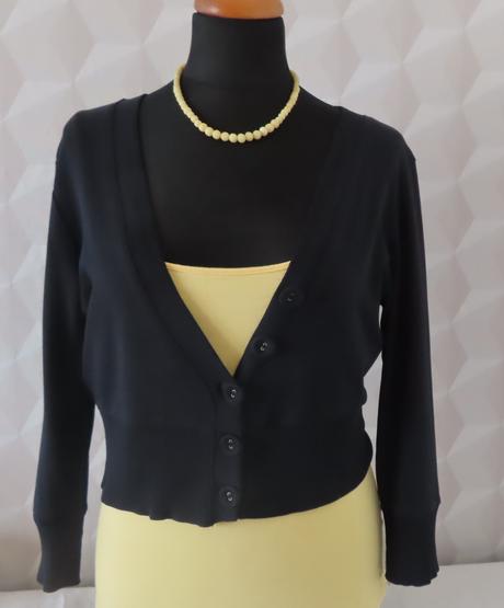 Krátky čierny svetrík, bolerko veľ. l, l