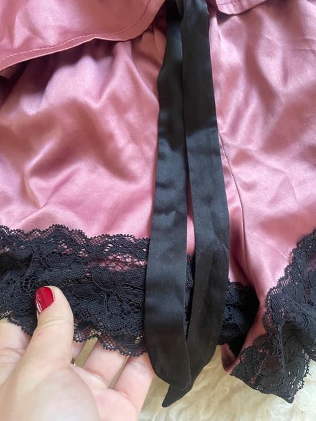 Saténové pyžamo, s