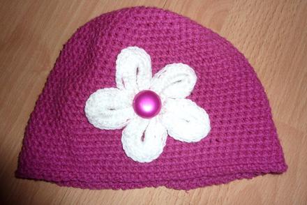 Háčkovaná čiapka malinová, 122