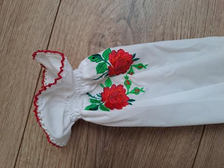 Predám šaty - veľkosť 122, 122