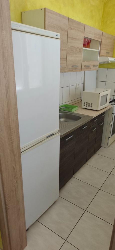 Plne funkčná nepoškodená vysoká chladnička s mrazn, samsung