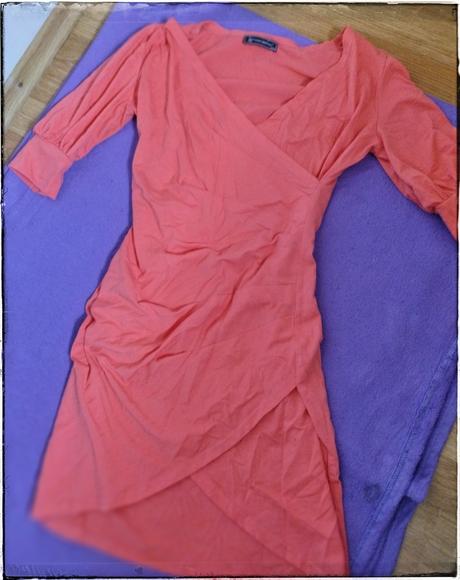 Lososová saticky s výstrihom v strede, s