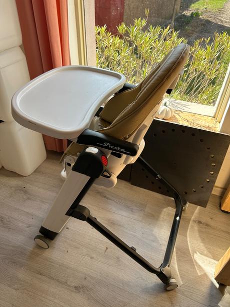 Stolicka na krmenie peg perego, peg-pérego