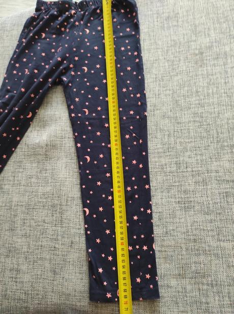 Predám 2 pyžamá+papuče, sinsay,128