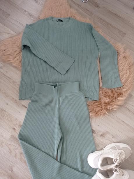 Uoletovy komplet/súprava, s