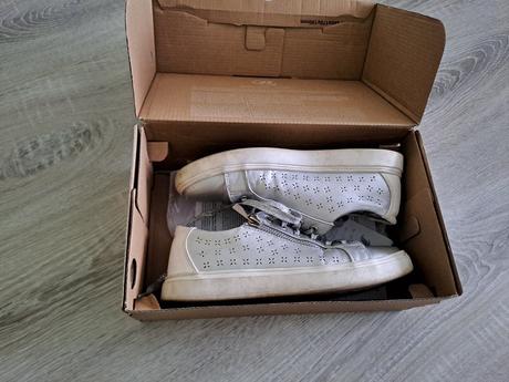 Topanky, baťa,35