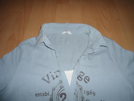 Bledomodre tricko, l