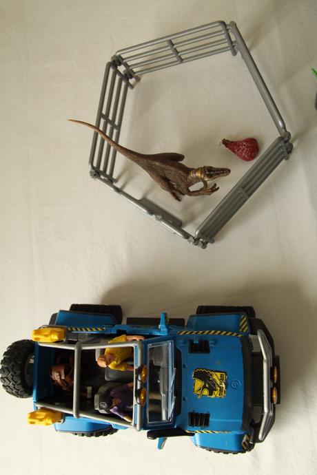 Schleich 42564 sopka + 41464 vozidlo s výbehom, 