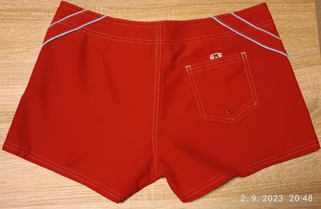 Šortky, 38