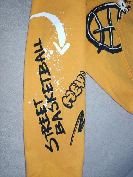 Mikina s nápismi, sinsay,152