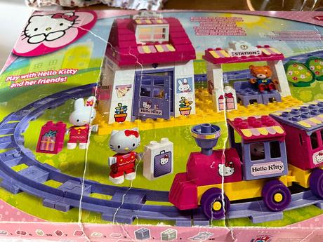 Stavebnica hello kitty vláčiky a koľajnice,