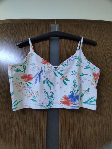 Biely kvetovaný top znacka calliope, vel.m, calliope,m