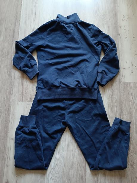 Tepláková suprava, 128