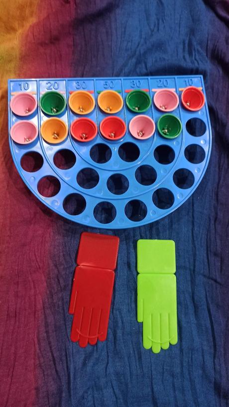 -spoločenská hra, klobučku hop, mnimálne hraná, 