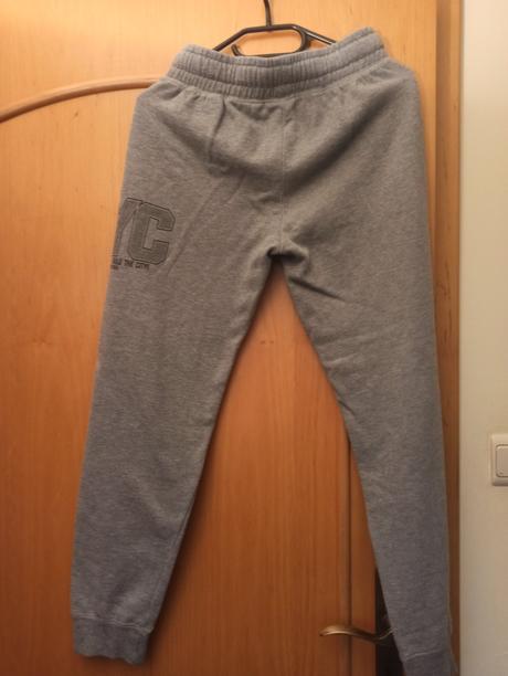 Tepláky, chapter young,146