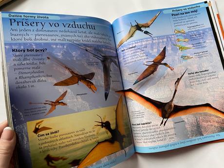 Dinosaury, jaštery + figúrky,