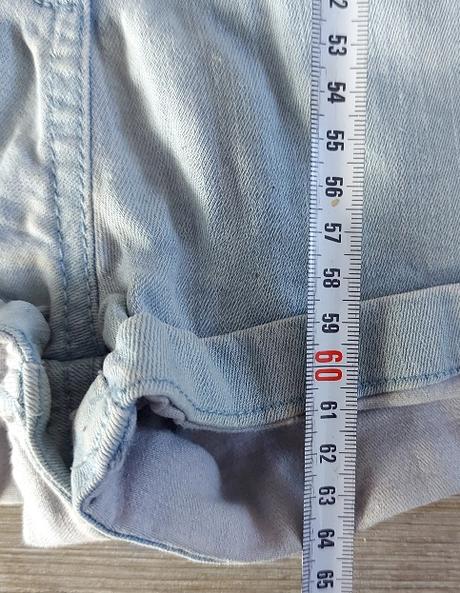 Belasé denimové kraťasy na traky, 146