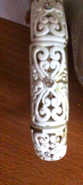 Náramok v dizajne čipky, 