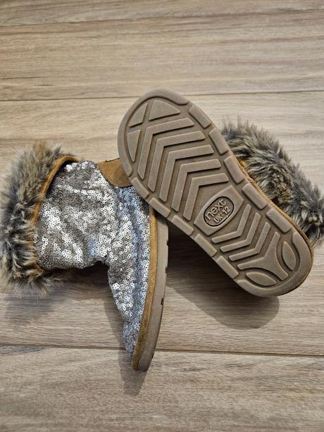 Čižmičky next, next,30