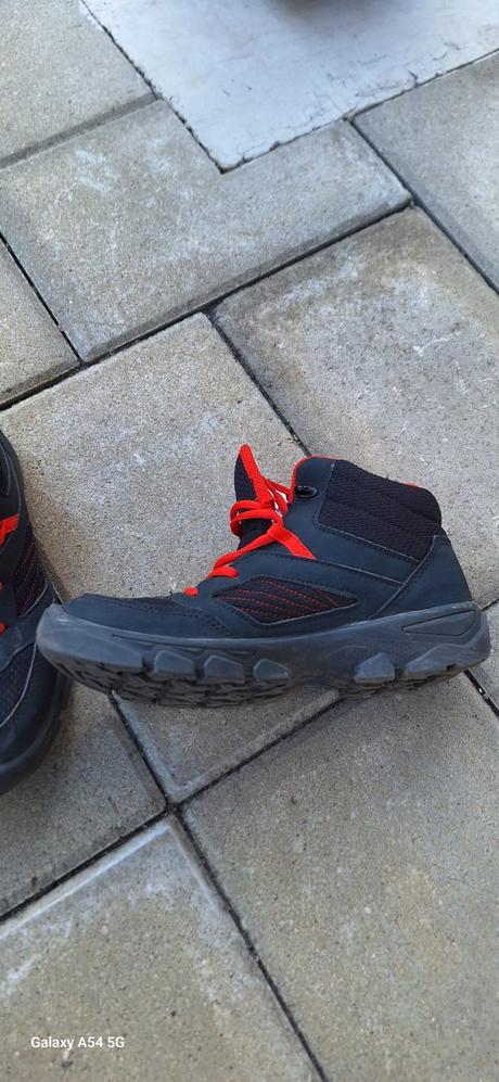 Turisticke topanky, 38