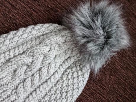 Čiapka a nákrčník, 116