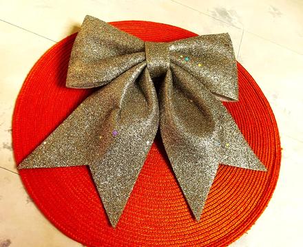 Zlatá vianočná mašľa, 